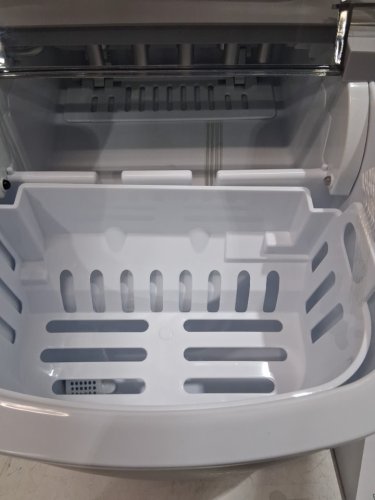FRIGIDAIRE COMPACT COUNTERTOP ELECTRIC ICE MAKER - MAKES 26LBS OF ICE/DAY - SILVER (MODEL: EFIC189-B-SILVER) image 4