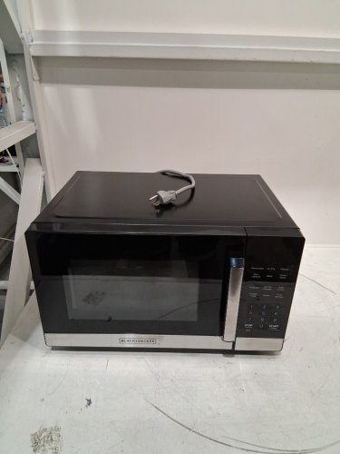 BLACK+DECKER 5-in-1 Microwave Oven with Air Fry, Bake, Roast and Convection Cooking - 0.9CU.FT - BLACK/SILVER (MODEL: ES9P032NA-CA) image 4
