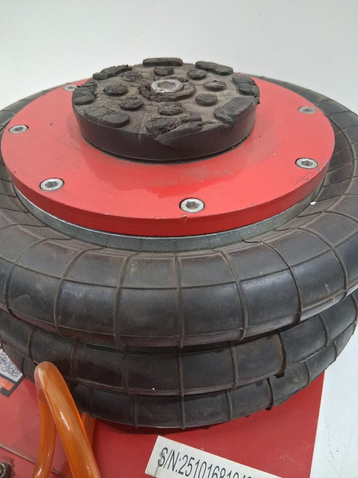 VEVOR triple bag Air Jack with six steel pipes -3 Ton/6600 lbs - red (model:HR-3B) image 5