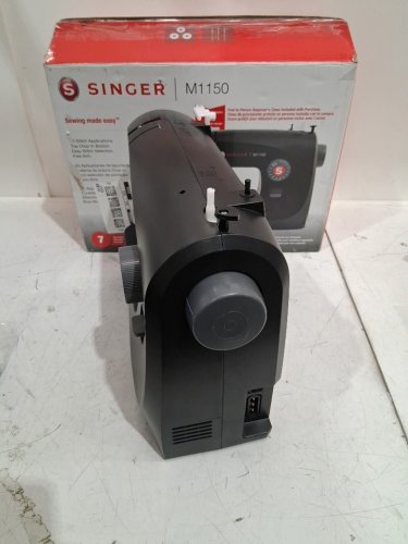 SINGER Lightweight & Portable Sewing Machine With 45 Stitch Applications - Black (model: m1150) image 7