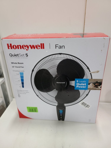 BLACK+DECKER OSCILLATING STANDING FAN BLACK 3 SPEED SETTINGS WITH REMOTE CONTROL - 16" - BLACK (MODEL: BFSR16B) image 4