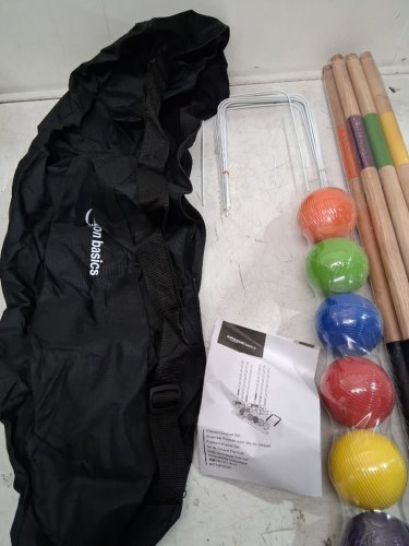 Amazon Basics Six Player Croquet Set with Wooden Mallets and Carry Case - black image 5