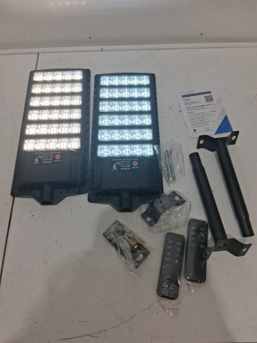 2PK SOLAR FLOOD LIGHTS WITH REMOTES, beaming angle - 7000K - BLACK image 4
