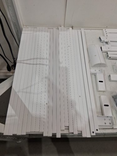 easy assembly low profile 6" metal bed frame - queen - white image 3