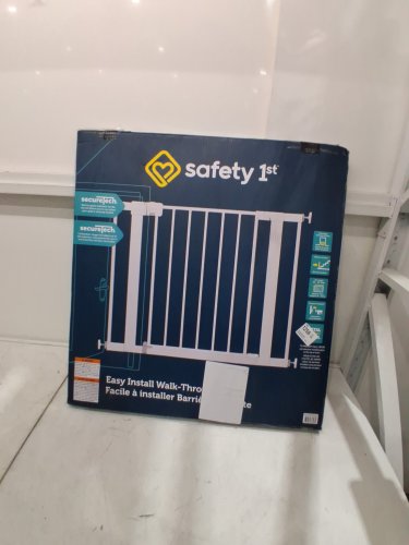 SAFETY 1ST EASY INSTALL WALK THROUGH BABY GATE - 29" - 38" x 28" - WHITE (MODEL: GA105CWHOf2) image 2