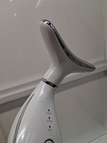 RED LIGHT THERAPY FACE AND NECK MASSAGER - WHITE/SILVER (MODEL: 111226/ES-1081) image 5