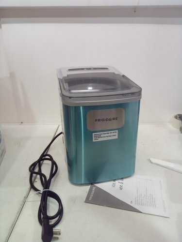 Frigidaire Stainless Steel Countertop Ice Maker with 26 lb/Day bullet ice - Silver (model: EFIC120-SS-SC) image 3
