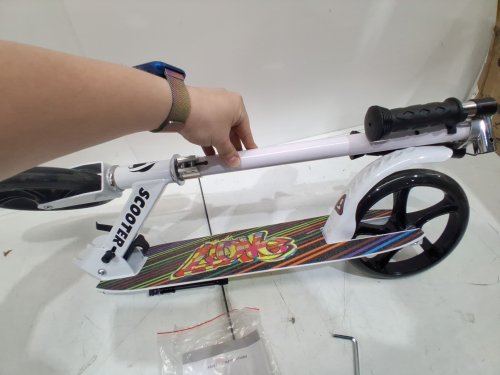 hyiatyo foldable kick scooter - 240lbs cap - white/MULTICOLOUR (model: tb-h015) image 4