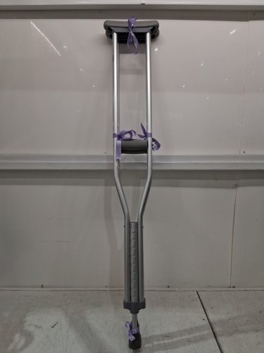 medline guardian standard aluminum adjustable crutches - 5.2FT to 5.10FT - aluminum (model: mdsv80535) image 2