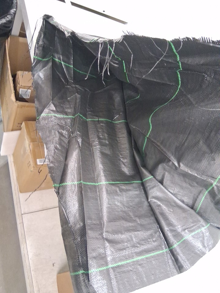 Heavy Duty Weed Barrier Landscape Fabric - 15FT X 6FT - BLACK - (MODEL: 6*100ft90) image 4