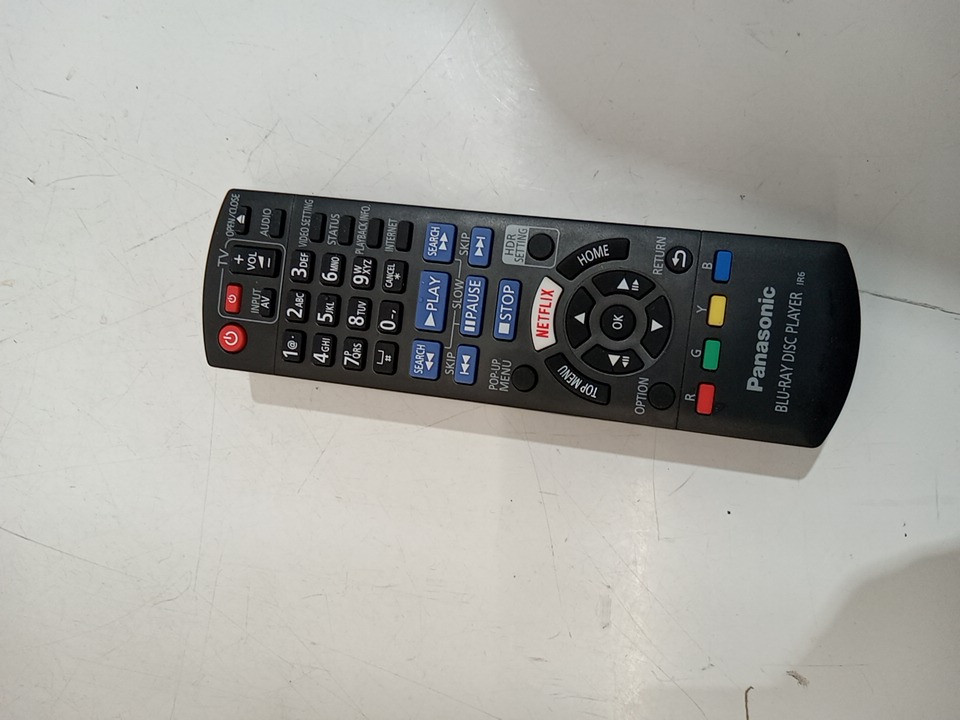 Panasonic Ultra HD Blu-ray Player with Dolby Vision, Hi-Res Audio & Voice Assist - Black (MODEL: DP-UB820PCK) image 4