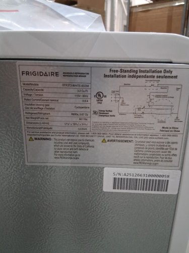 frigidaire retro compact rounded corner premium mini fridge - 3.2 cubic feet - white (model: efr372-white-6com) image 7